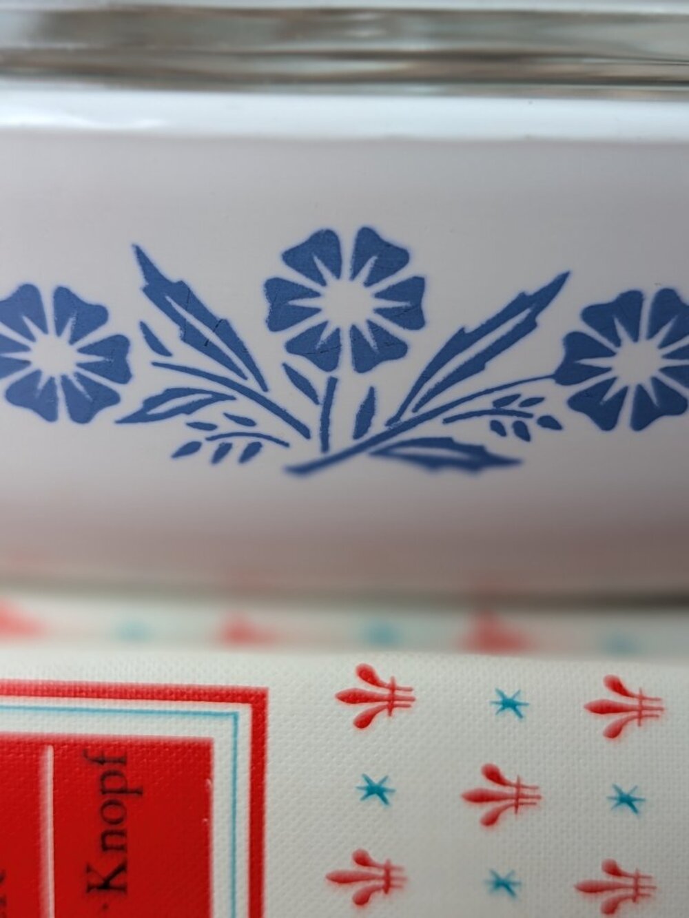 CorningWare Blue Cornflower P-7-B Vintage 7" Casserole Dish with Lid - Picture 3 of 11